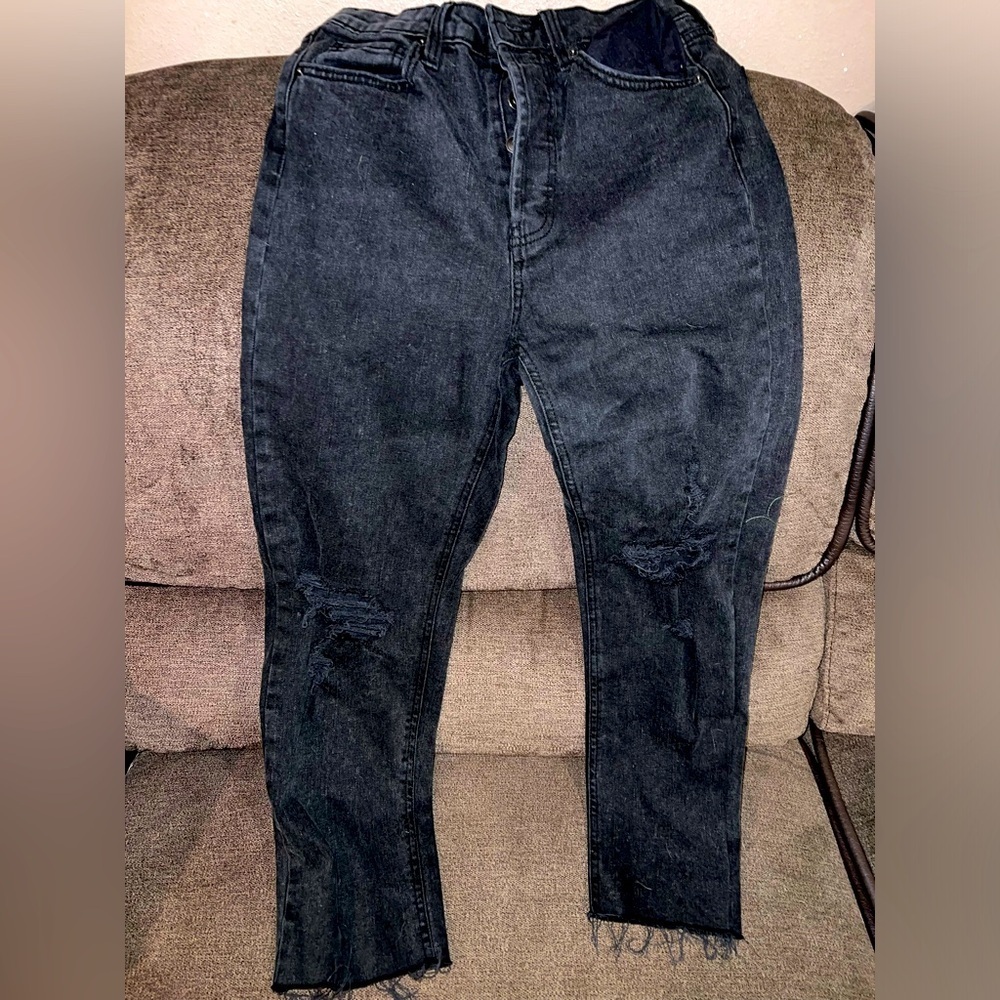 Wild Fable Women’s Super High Rise Slim Straight Distressed Jeans, Black size 6